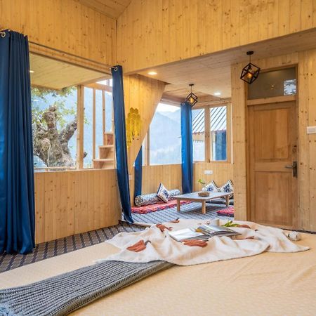 Into The Woods Treehouse Jibhi Vila Exterior foto