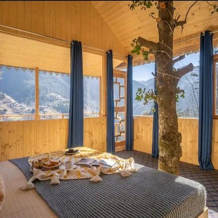 Into The Woods Treehouse Jibhi Vila Exterior foto