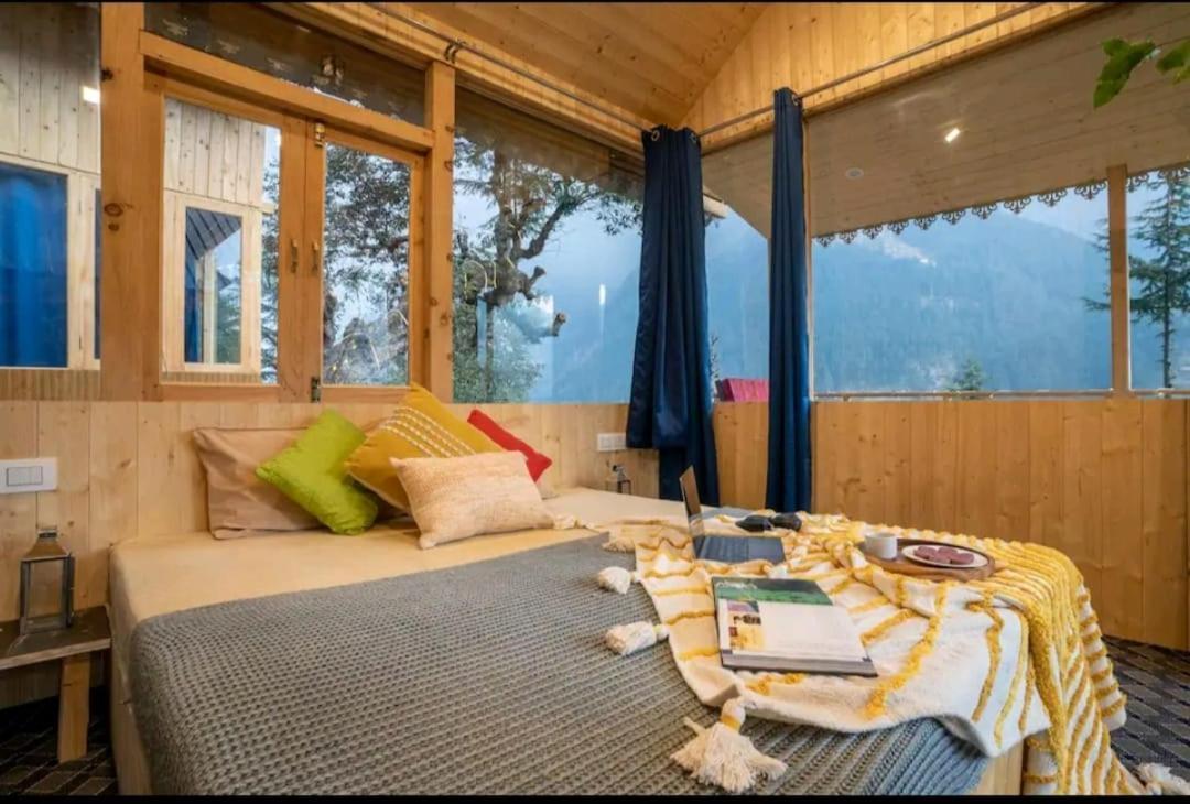 Into The Woods Treehouse Jibhi Vila Exterior foto
