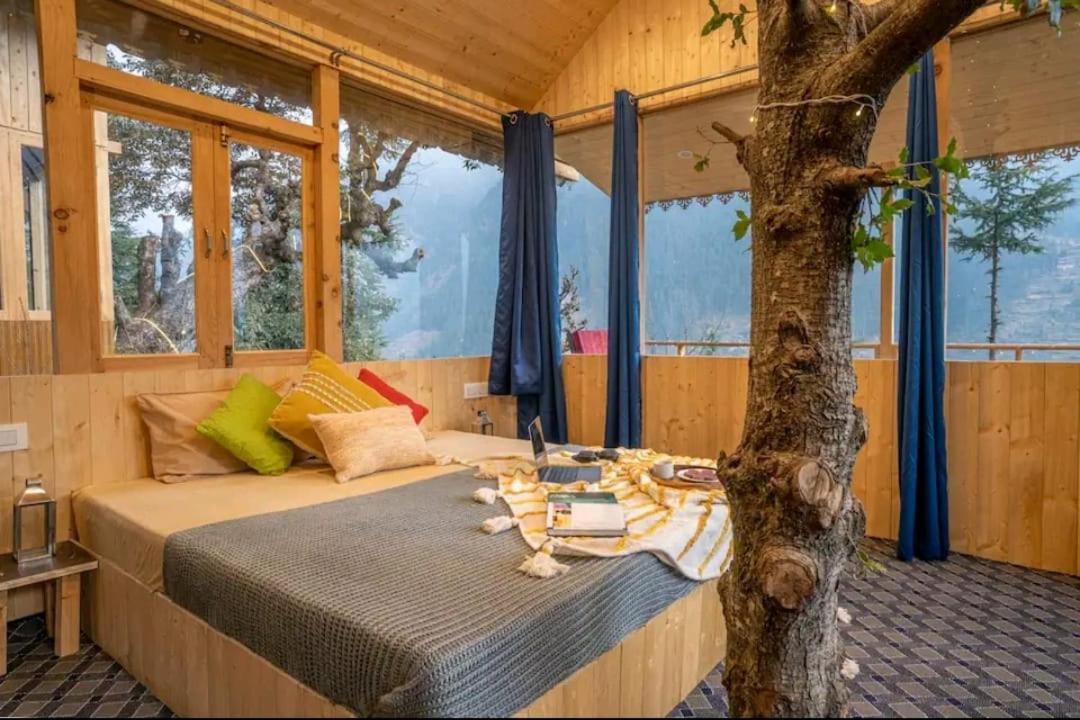 Into The Woods Treehouse Jibhi Vila Exterior foto
