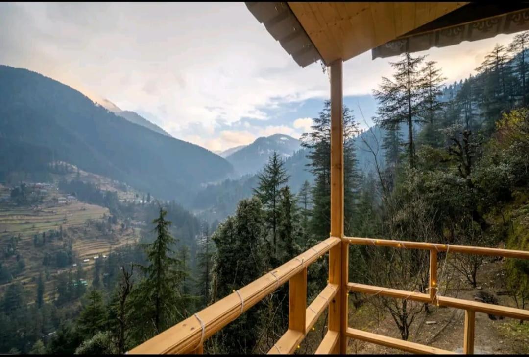 Into The Woods Treehouse Jibhi Vila Exterior foto